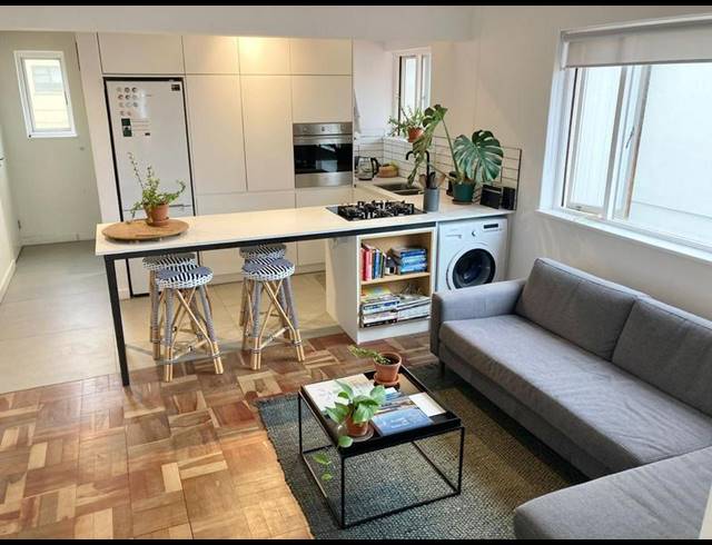 1 BEDROOM PROPERTY TO RENT IN SEA POINT